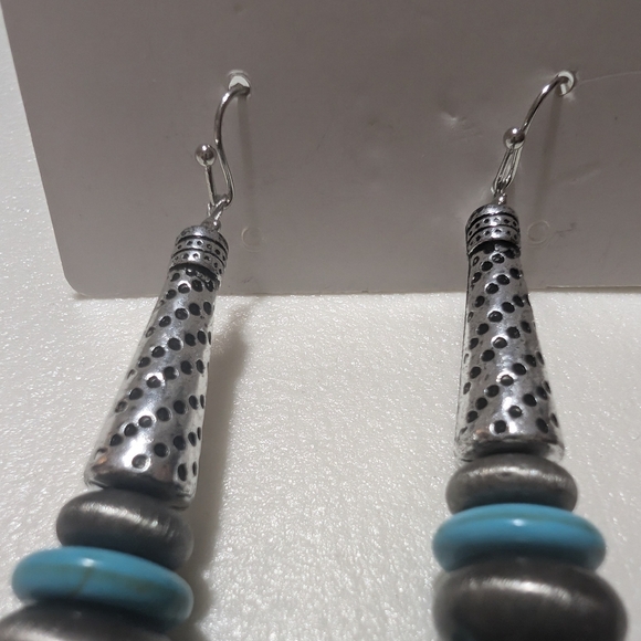 🛍️4 For $15🛍️ Vintage Turquoise Dangle Earrings with Textured Accents - Picture 6 of 12